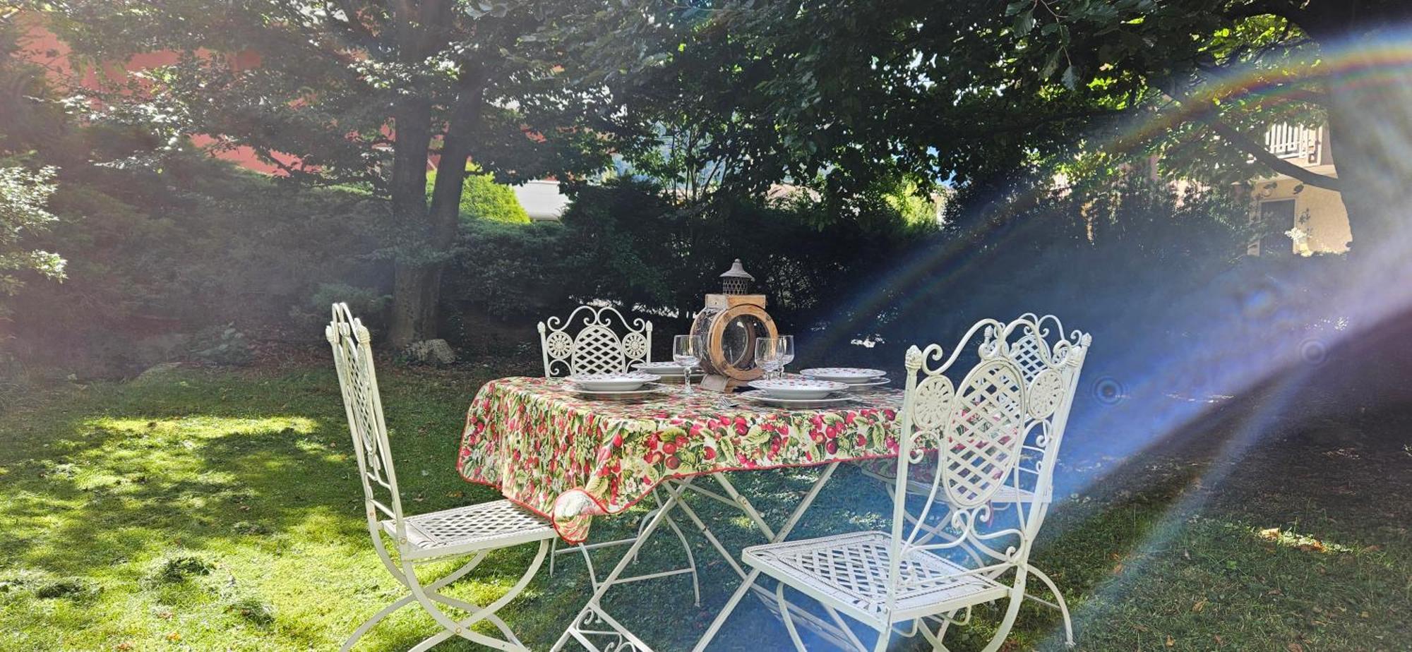 Appartamento Con Ingresso Autonomo, Giardino Privato E Portico Introbio エクステリア 写真